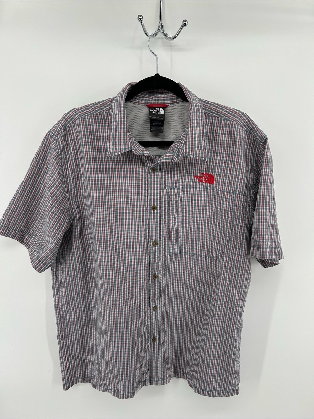 The North Face Short-Sleeve Plaid Button-Up Shirt - Red and Blue
